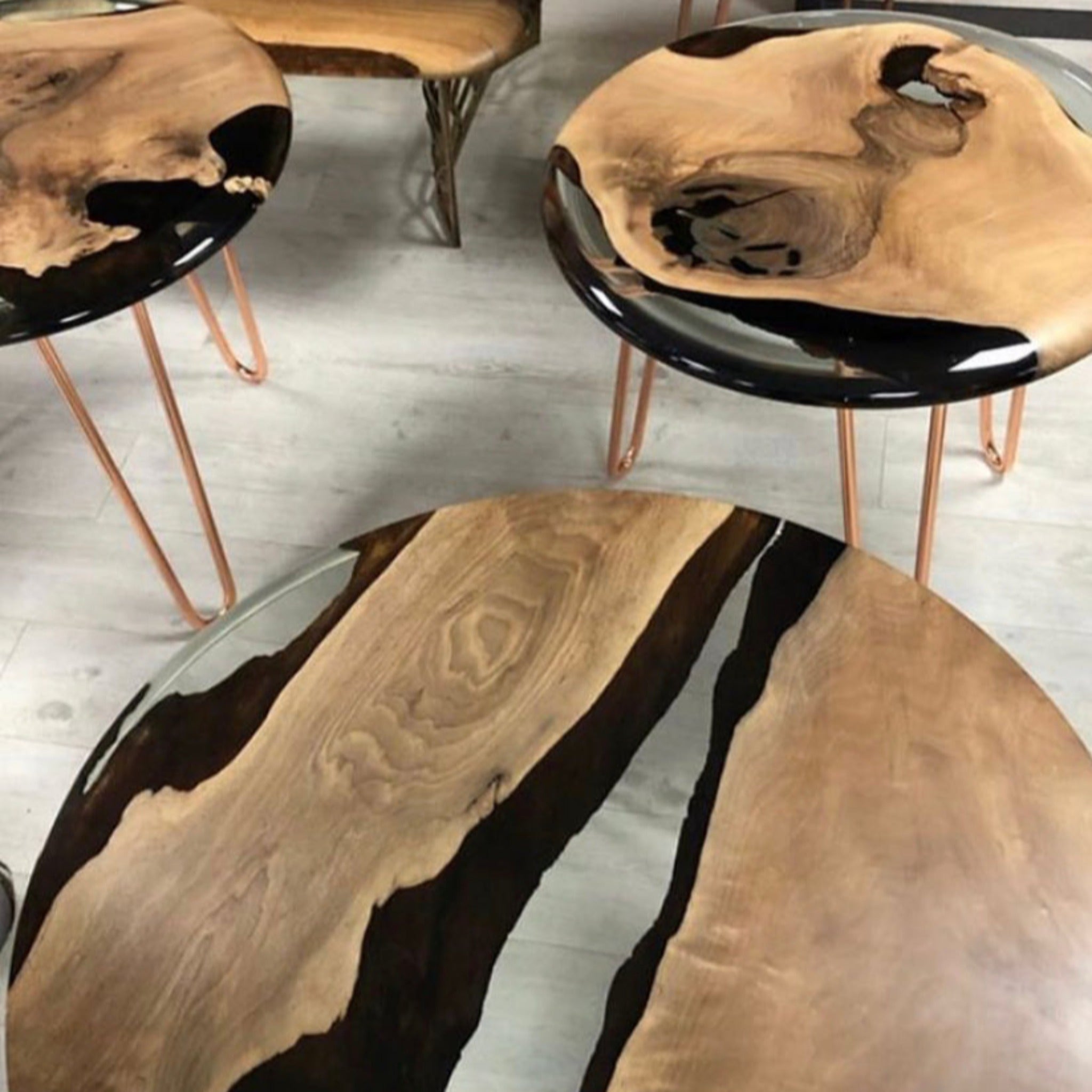 Custom Round Clear Coffee Table - Iron's Custom Wood