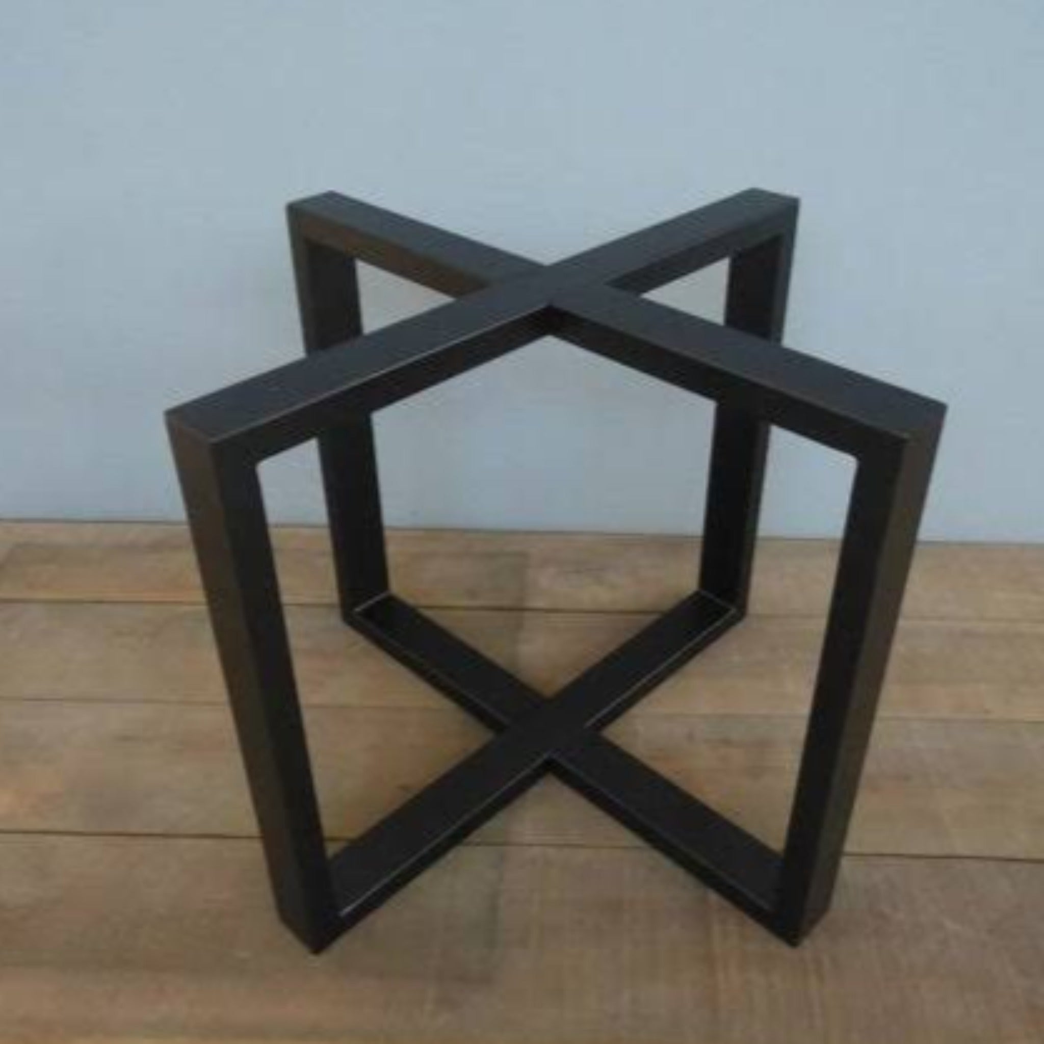 Round Epoxy Resin Dining Table - Round epoxy table - Iron's Custom Wood