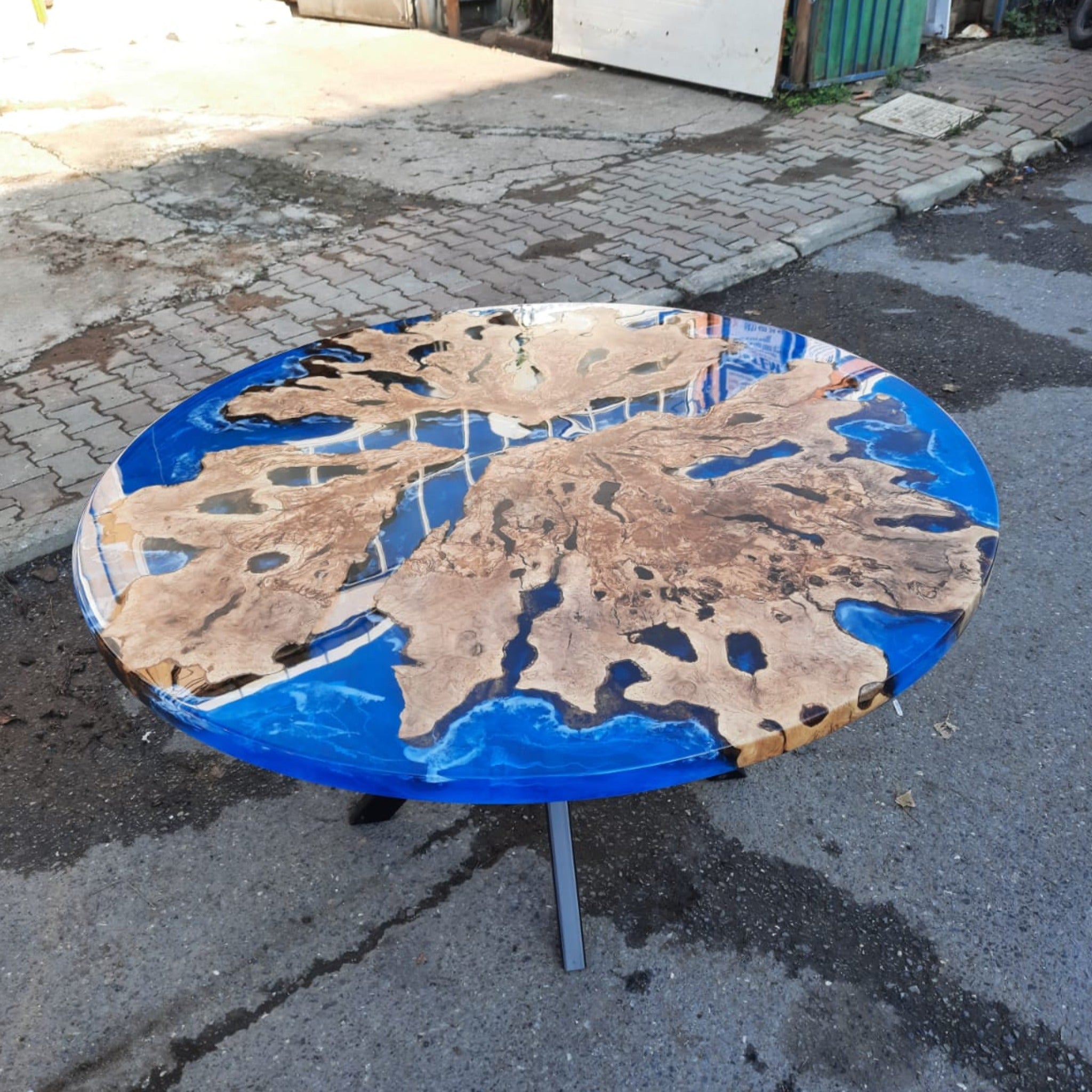Round Epoxy Resin Dining Table - Round epoxy table - Iron's Custom Wood