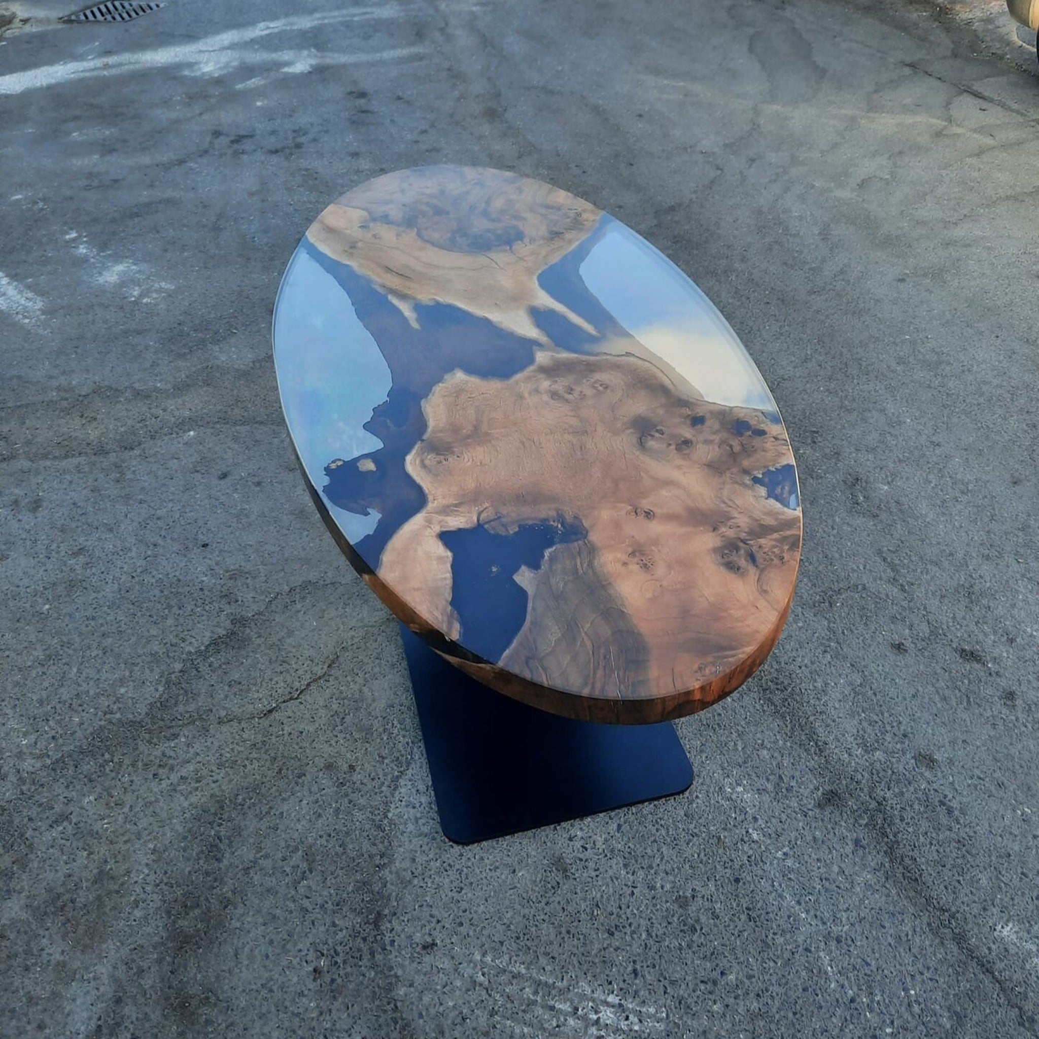 Custom Walnut Epoxy Oval Dining Table - Epoxy resin and walnut wood - Iron's Custom Wood