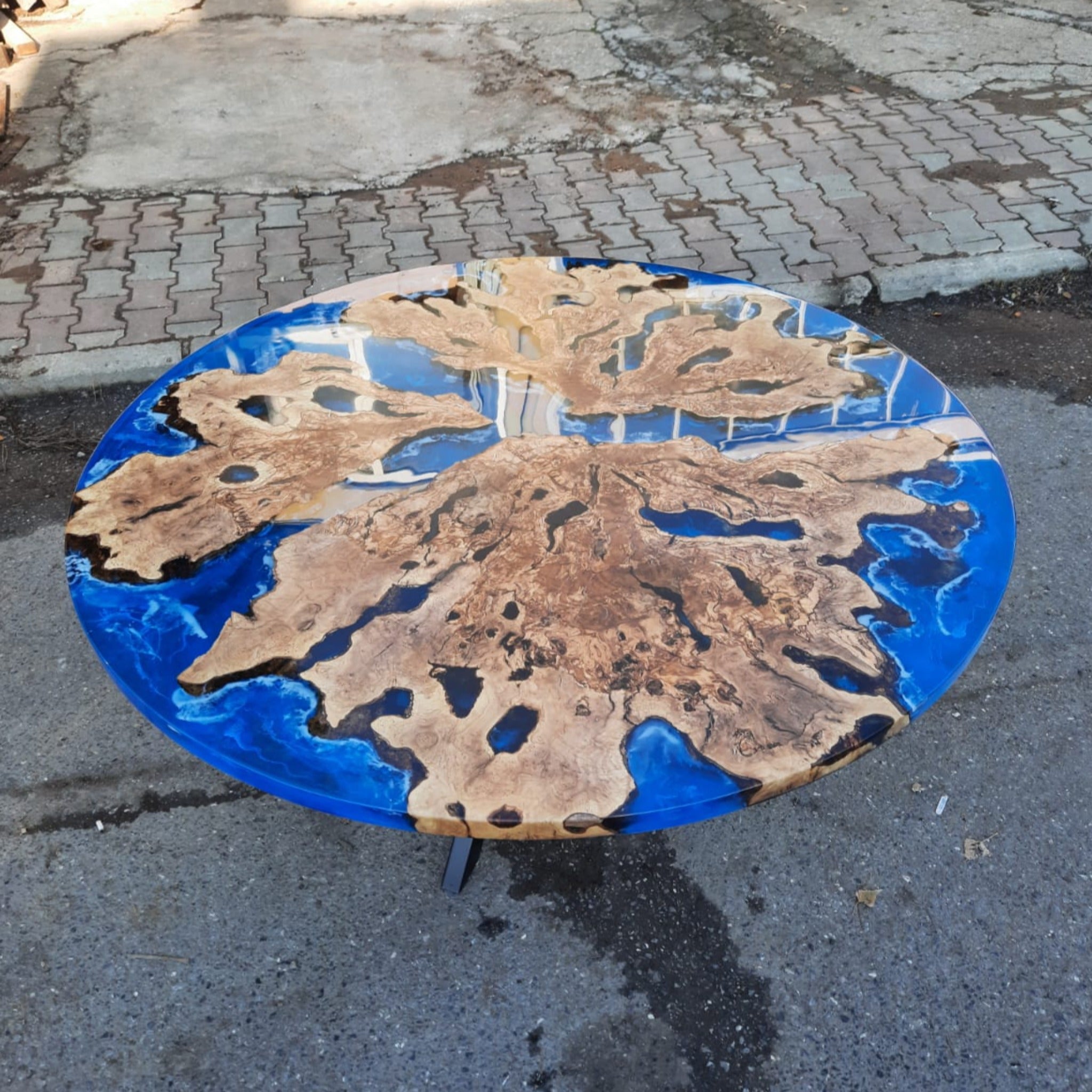 Round Epoxy Resin Dining Table